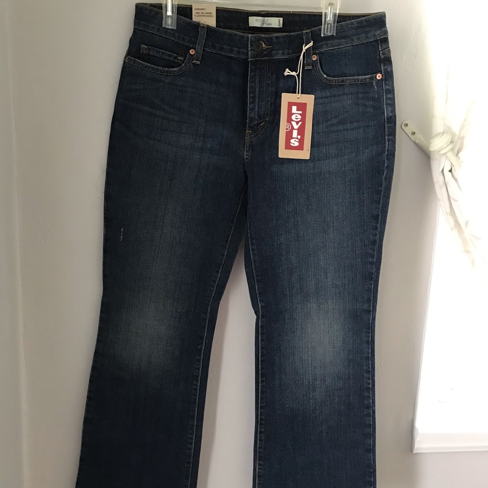 *NWT* Levi’s 515 Bootcut Jeans